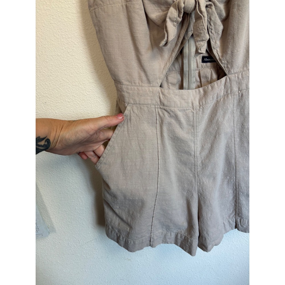 Abercrombie & Fitch Knot Front Tie Romper Womens Sz 0 Tan Cutout Cotton Beachy - Picture 5 of 10